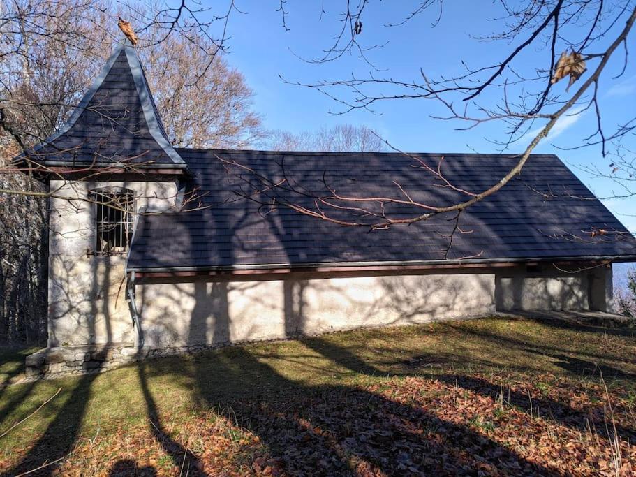 Maison Familiale En Montagne Avec Vue Merveilleuse Sur Le Massif De Belledonne Saint-Bernard (Isere)