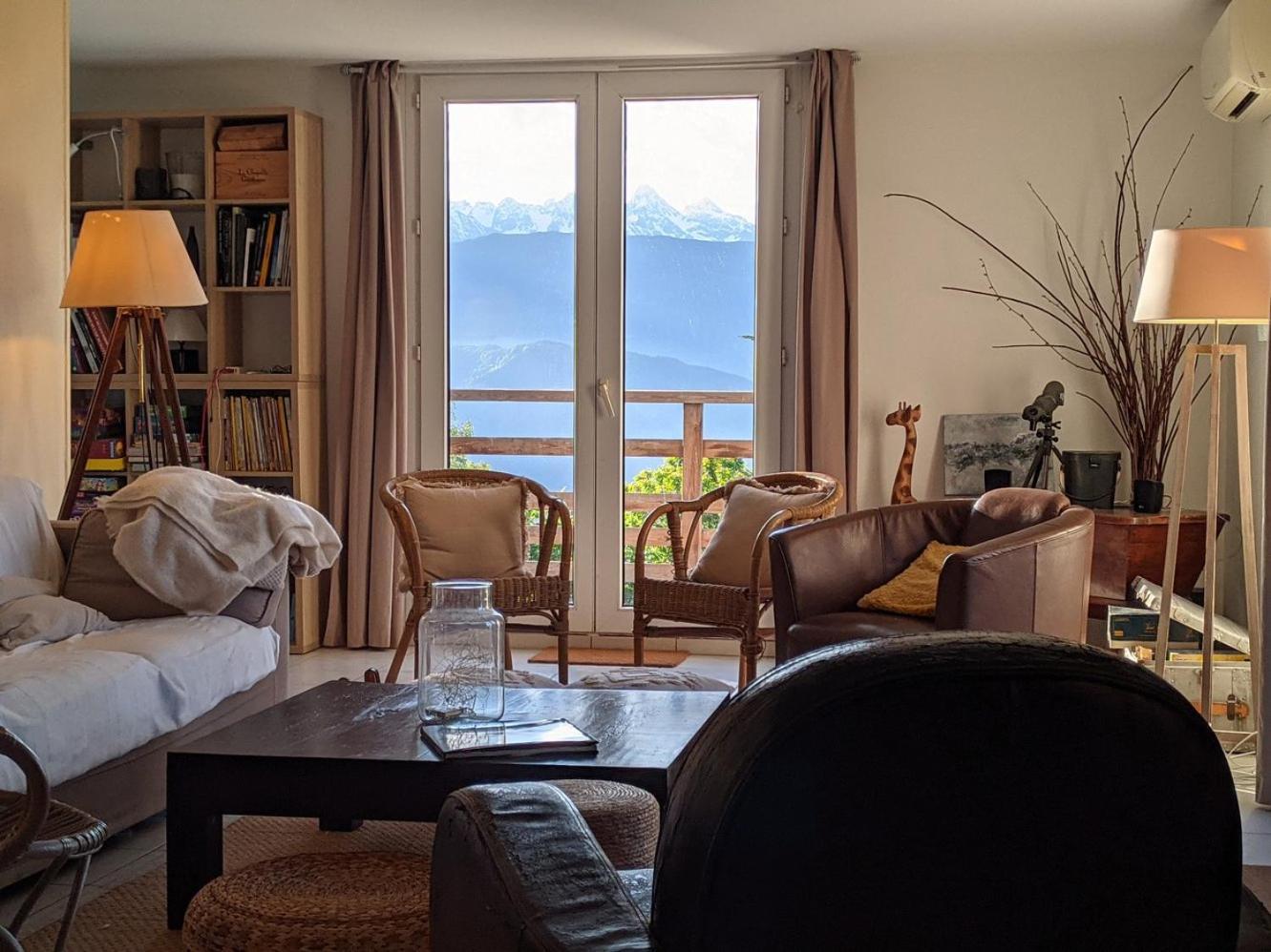 Maison Familiale En Montagne Avec Vue Merveilleuse Sur Le Massif De Belledonne