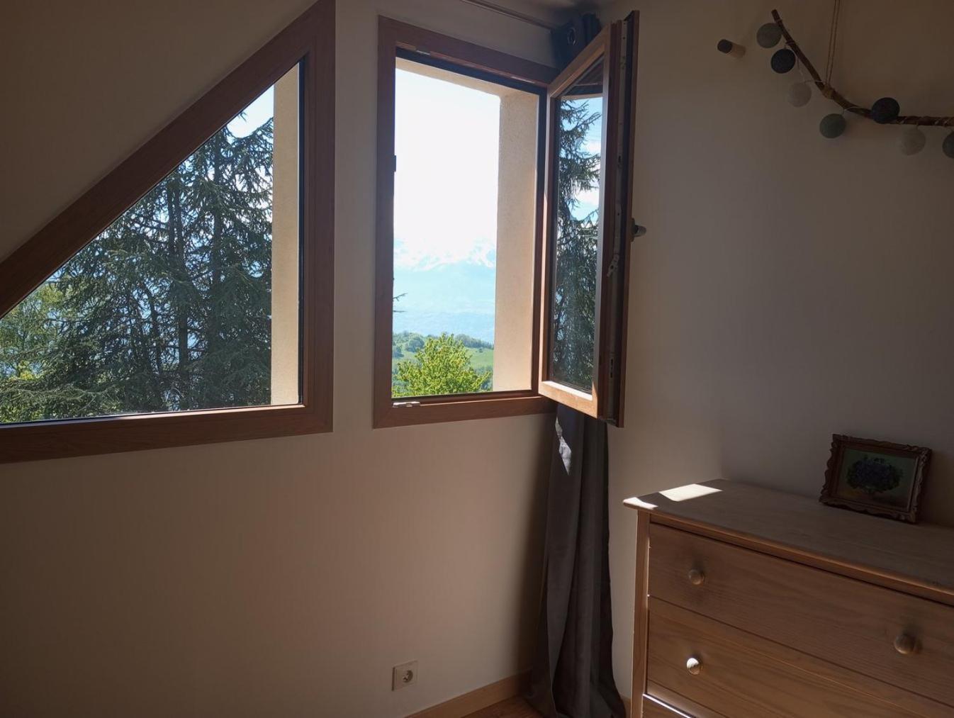 Holiday home Maison Familiale En Montagne Avec Vue Merveilleuse Sur Le Massif De Belledonne Saint-Bernard (Isere)